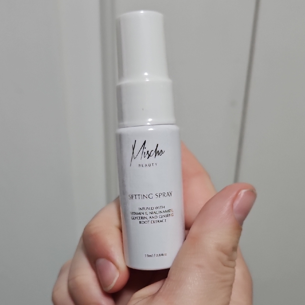 Mischo Beauty Setting Spray NWT